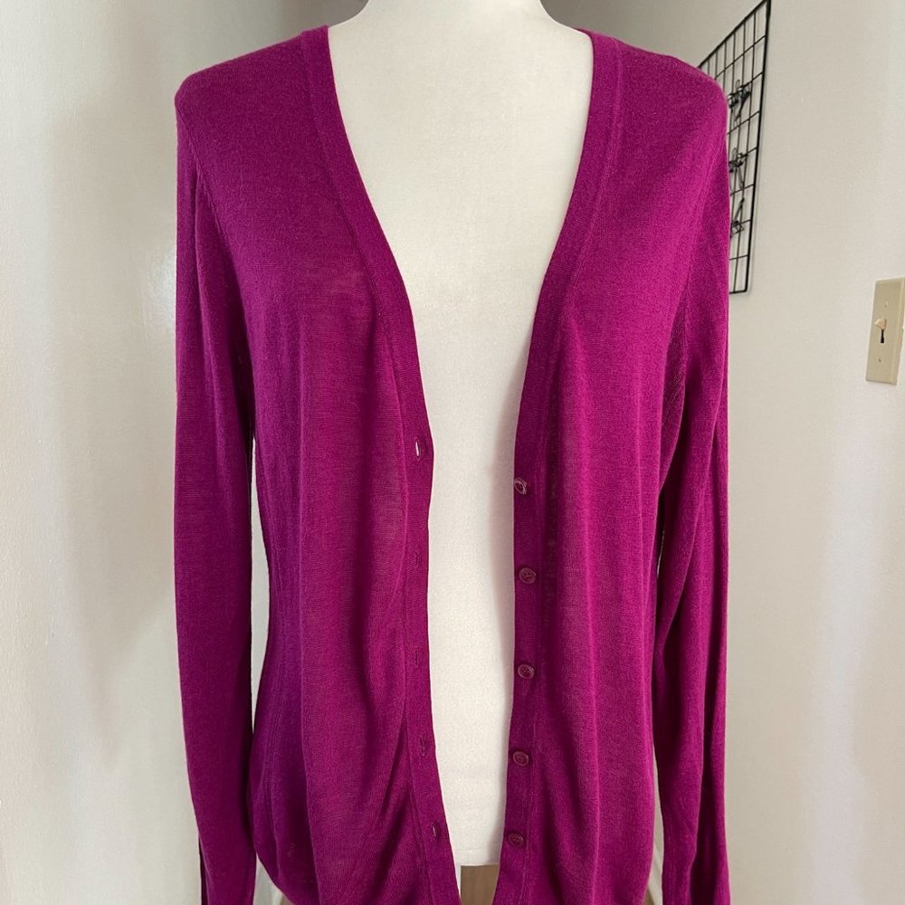EUC Ann Taylor Magenta Cardigan